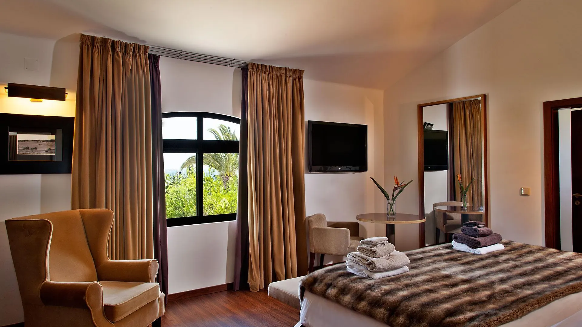 Villa Sao Rafael Holidays